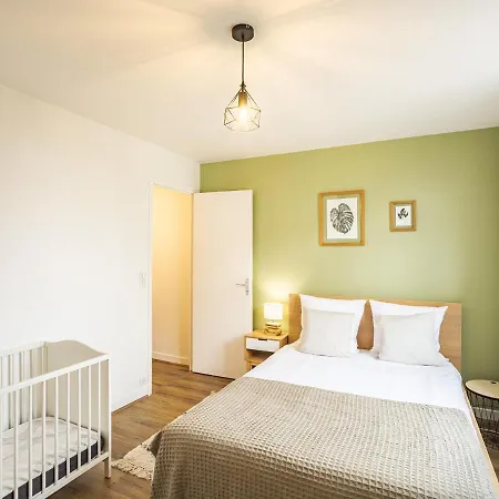 Le - Vue De - 4 * Troyes